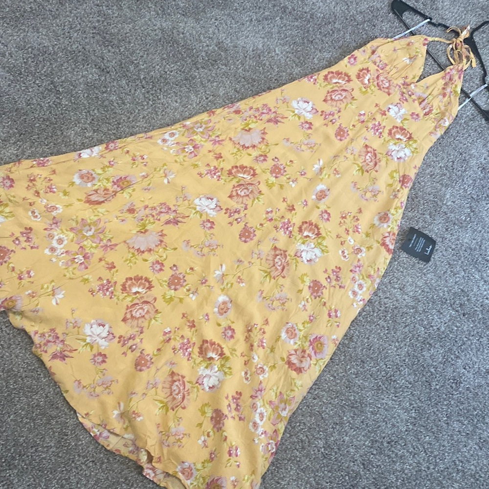 Beautiful lulu summer dress with tags attached